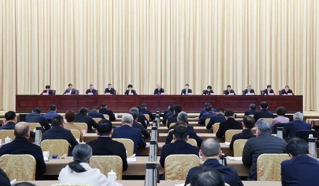 王成：真抓实干凝心聚力建设更高水平平安宁波