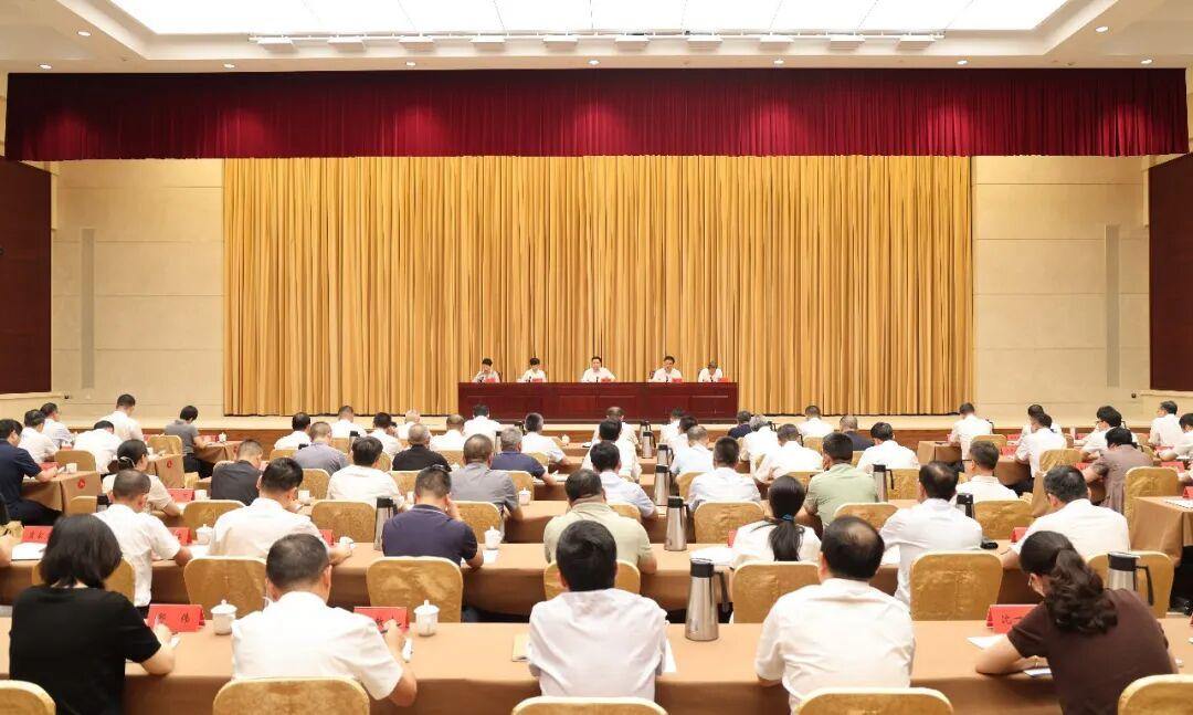 全市深化扫黑除恶专项斗争部署会议召开